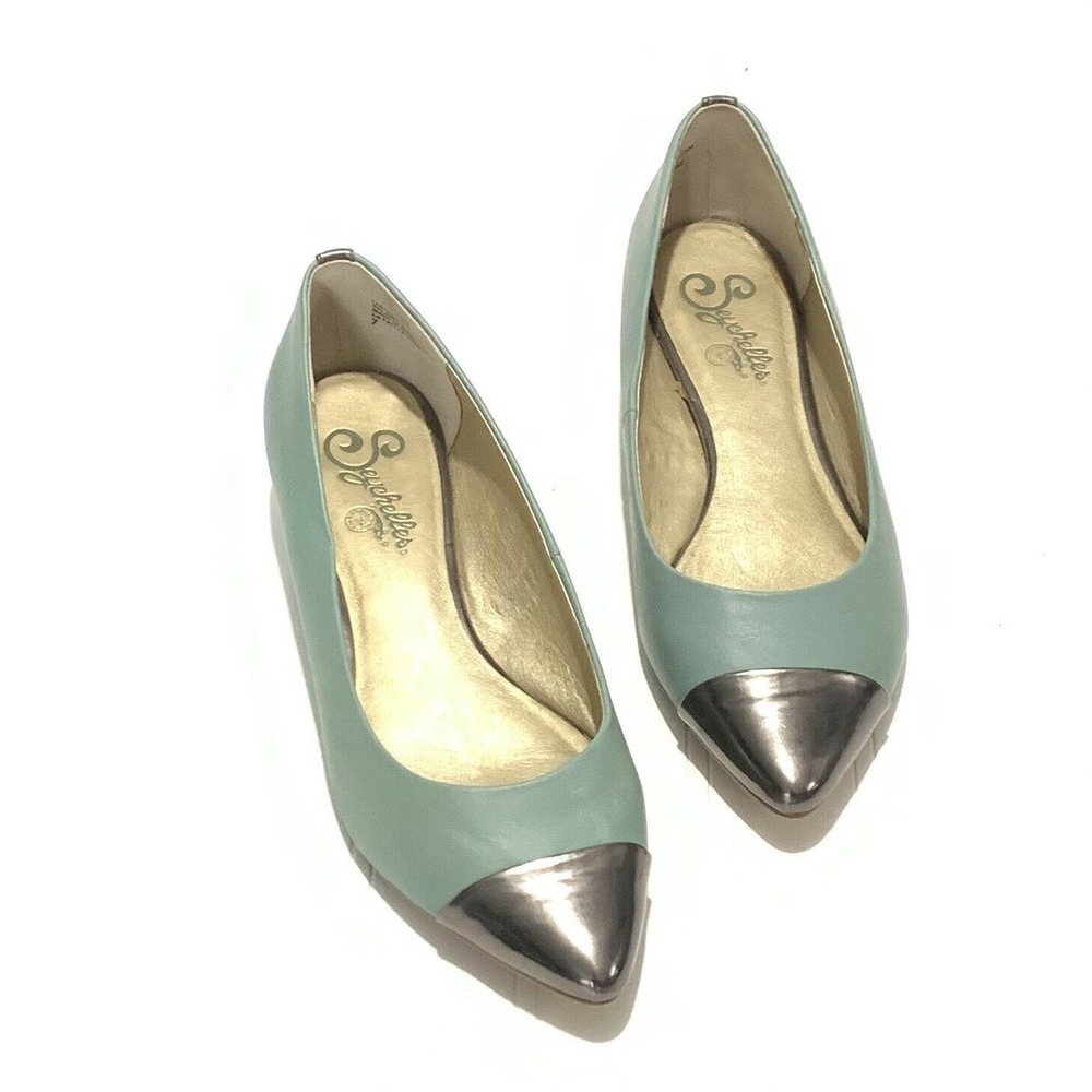 Seychelles Slip-on Ballet Shoes Size 7 Low Heel Flats Silver Pointed Toe Leather
